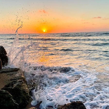 Sea View Cozy Apartment Haifa Luaran gambar